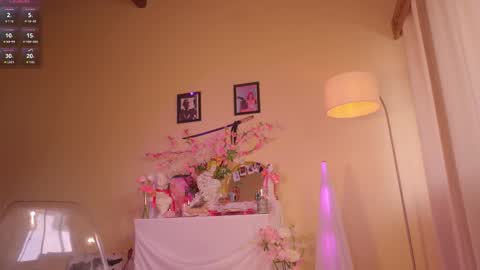 Nayrobi online show from October 17, 3:15 pm