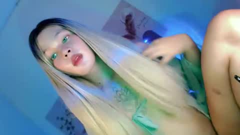 Flor online show from November 16, 4:33 am