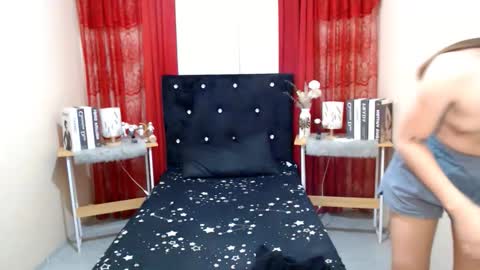 shakira online show from November 25, 2:19 pm