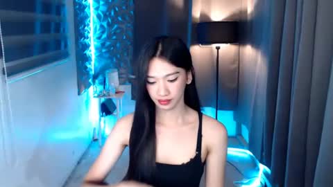 ASHLEY online show from February 22, 2:19 pm