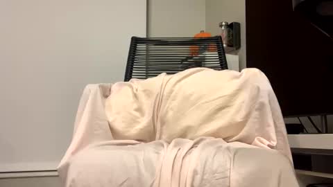 Pretty or Flacka  online show from November 14, 8:55 am