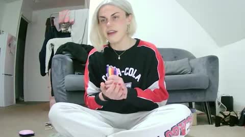 KCGREY online show from January 9, 9:20 pm