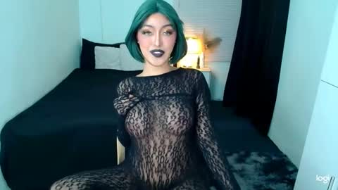 Snapshot of princessofcums69 chatting on March 11, 7:04 am Love online show from March 11, 7:04 am