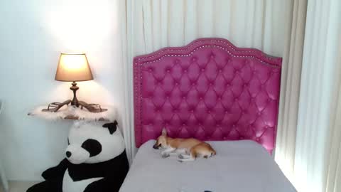 princessyanzy1 online show from February 9, 3:46 am