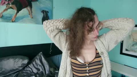 prxscillia_tx online show from March 8, 4:32 pm