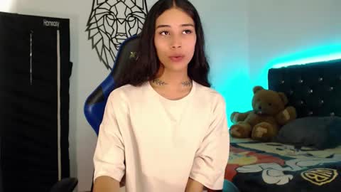 Cris online show from November 6, 5:24 pm