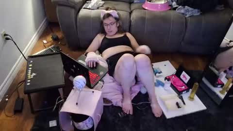 Vee online show from February 13, 11:34 pm