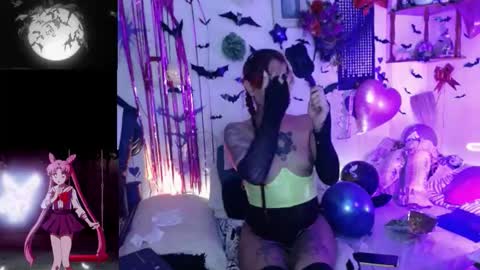 purplekattlyn online show from November 17, 6:24 am