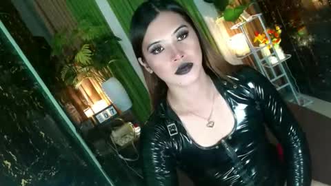 Kendal  online here from 6am-3pm philippine time online show from January 7, 1:42 am