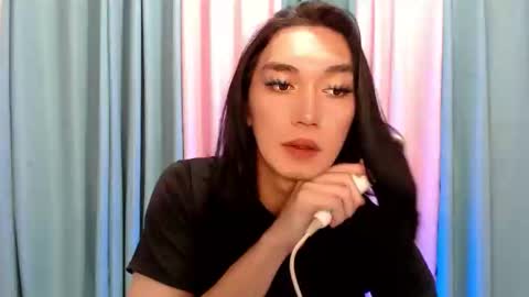 Queen Lucifer online show from November 24, 11:34 am