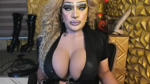 queenofpainsasha online show from December 3, 12:30 am