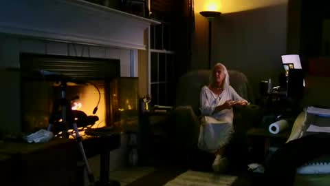 PINK HOLE TWINK online show from November 6, 7:08 am