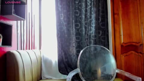 rihanna online show from December 18, 8:14 pm