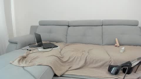 RikkiSinclair online show from March 4, 11:36 am