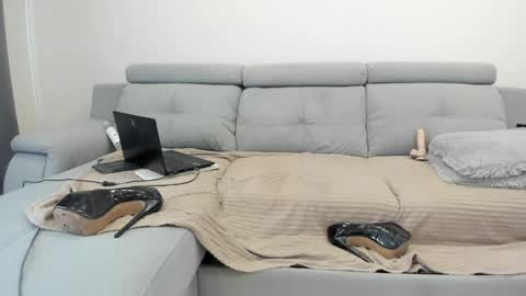 RikkiSinclair online show from April 1, 11:55 am