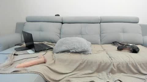 RikkiSinclair online show from April 2, 1:42 pm