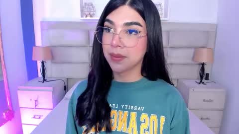 Rose online show from September 25, 1:07 pm