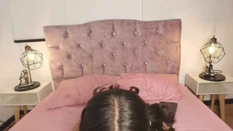 ruby_rouge_ online show from May 6, 7:42 pm