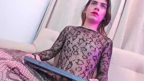 Salome online show from February 20, 7:05 pm