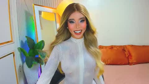 Sandra Hornball online show from January 16, 1:25 am