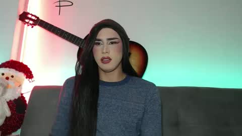 sara_hunter12 online show from December 16, 5:45 am