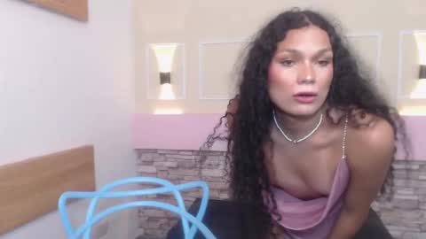 Scarlet Dream online show from March 8, 8:03 pm