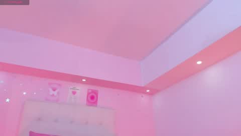 Scarlett  online show from April 14, 3:50 pm