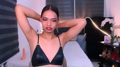 scarlette online show from February 17, 11:02 am