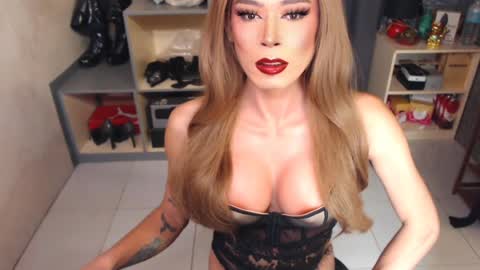 Miss J online show from June 20, 2:25 am
