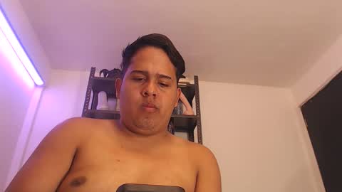 sexy_hot72 online show from January 12, 10:39 pm