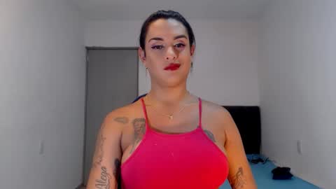 Natalia Duran online show from May 7, 6:59 pm