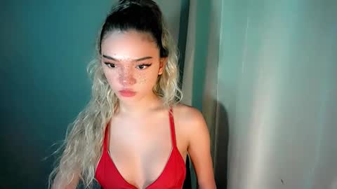 sexytight_tanya online show from May 20, 7:53 pm