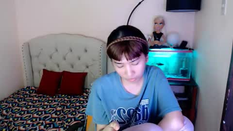 SHANTA FOX  s online show from December 5, 1:50 pm