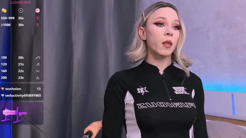 Jennifer  Streaming time online show from December 3, 2:22 pm