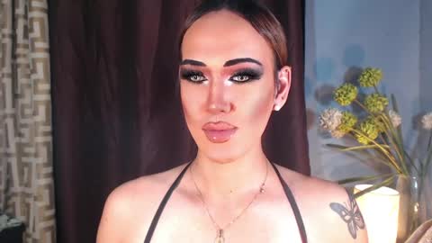 siera_devilcock online show from May 22, 2:35 pm
