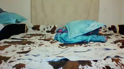 Sissy online show from April 6, 6:30 pm