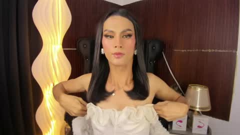 skinnyhugecock1 online show from June 13, 11:32 am