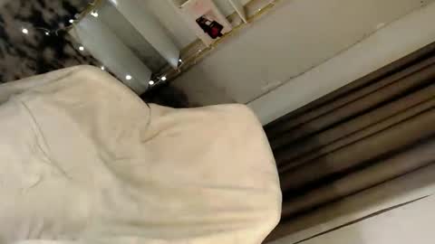 skinnytrans69 online show from March 10, 7:17 pm