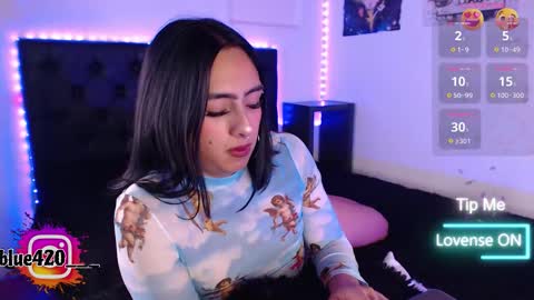 blue online show from November 8, 11:49 pm