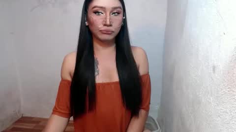  Lovie  online show from March 13, 5:51 pm