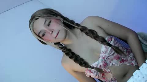 sofia online show from March 8, 4:27 am