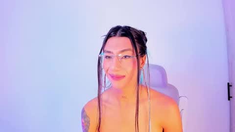 Sofi online show from November 17, 3:23 pm