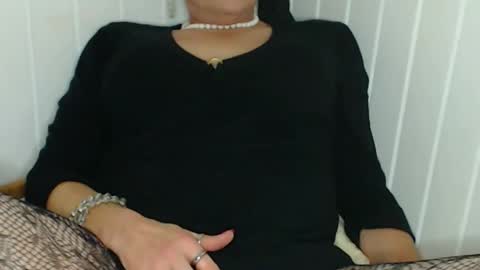 sonjairene online show from December 25, 2:23 pm
