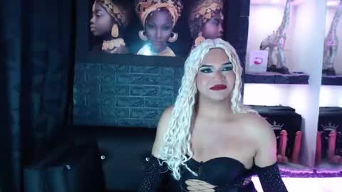 sophia_hott01 online show from January 13, 1:57 am