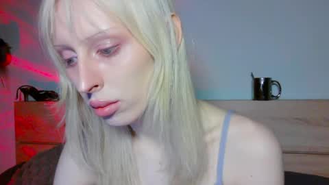 sora999999999 online show from April 11, 10:02 pm