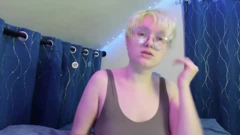 Atticus Pendragon online show from February 22, 4:04 am