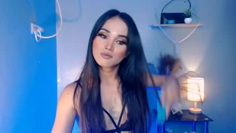 Stella Siner online show from April 25, 9:02 am