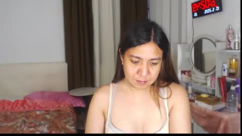 Stella online show from May 9, 10:03 pm