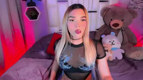 Steisee Reyes online show from May 6, 5:58 am