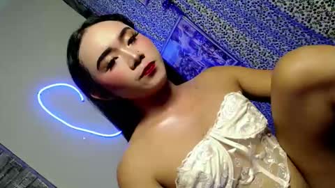 stunning_andrea69 online show from May 11, 11:04 am